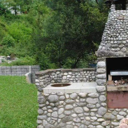 Villa On The Lake Near Mostar *